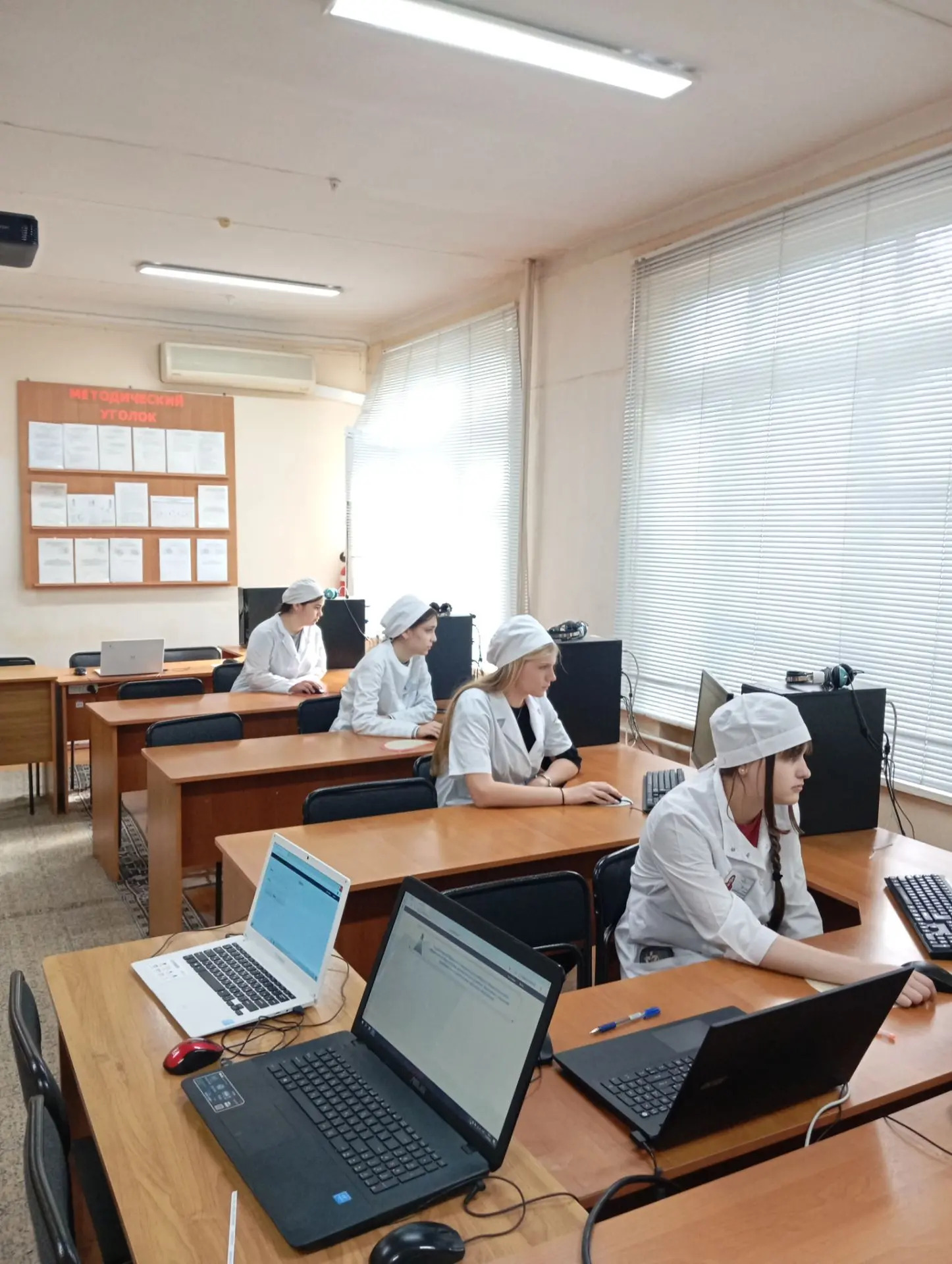 В Ессентукском филиале СтГМУ проведено СПТ (Социально-психологическое тестирование)