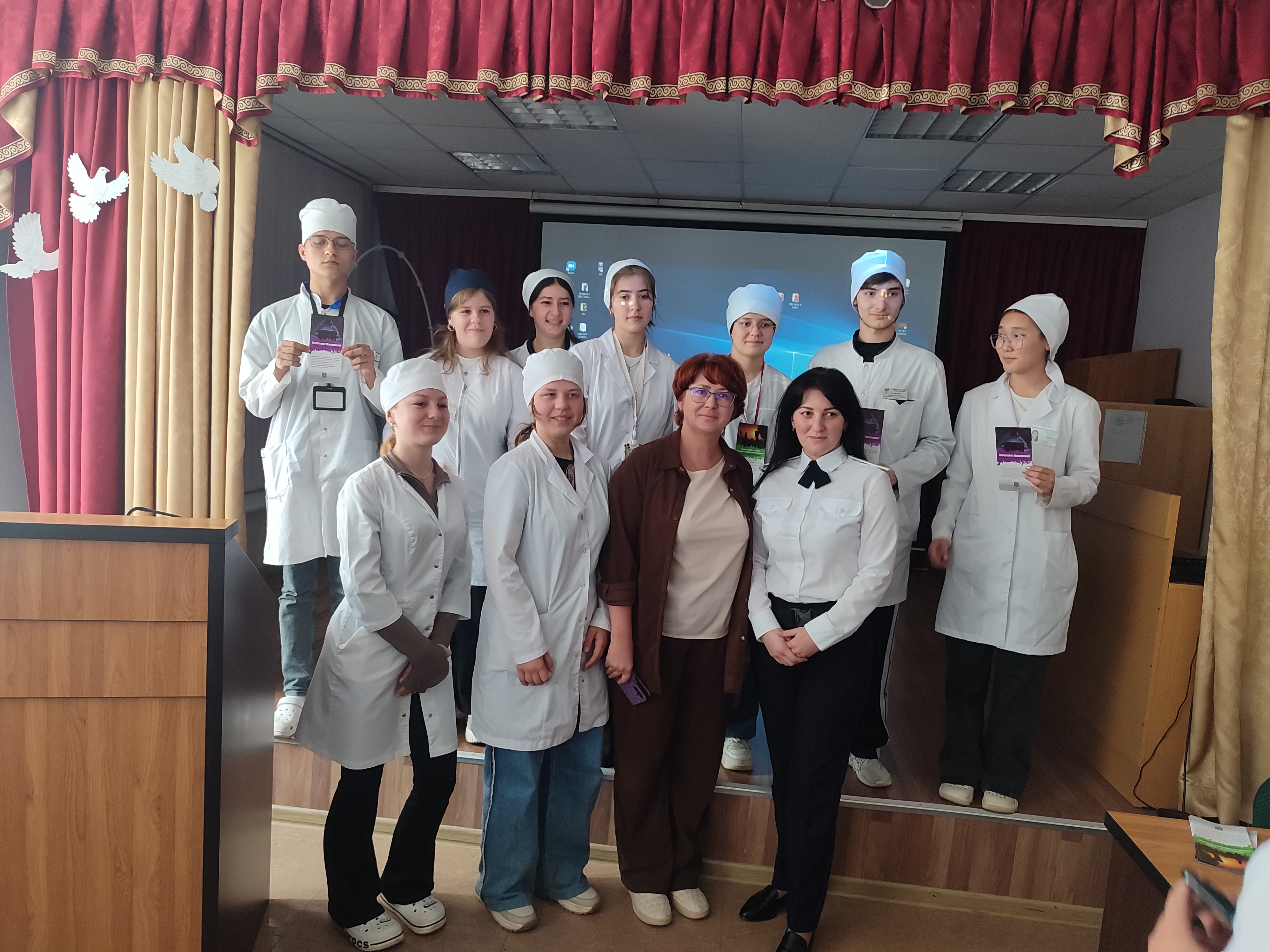 В Ессентукском филиале СтГМУ прошла профилактическая беседа с сотрудниками полиции